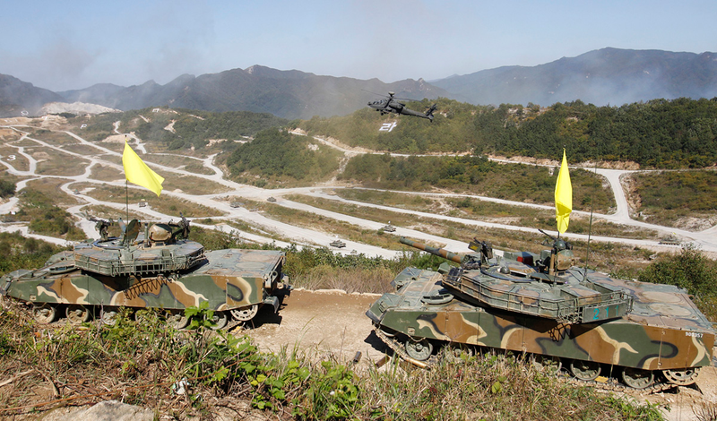 Illustration for article titled North And South Korea Exchange Artillery Fire Along DMZ